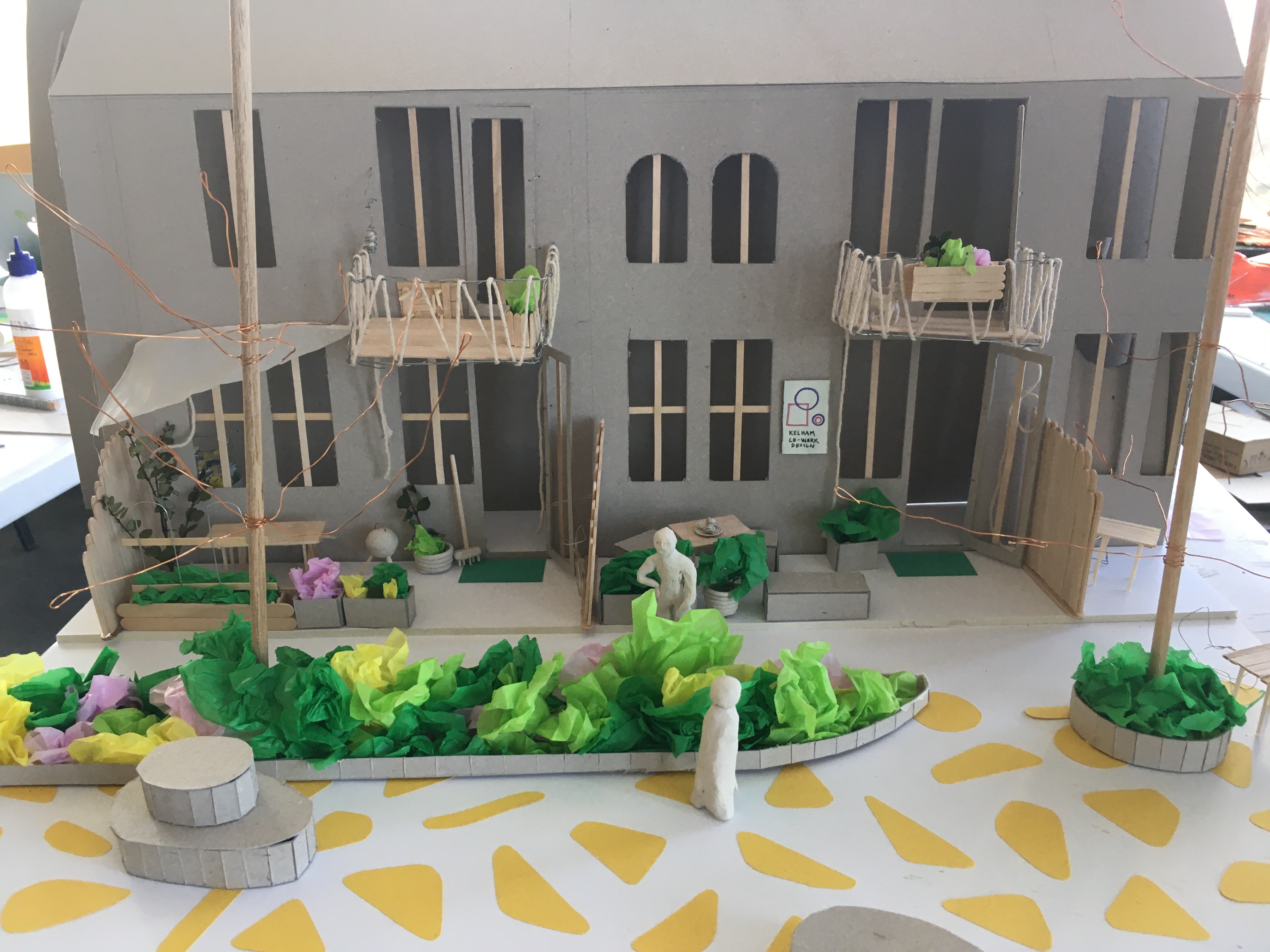 picture of a house made in paper